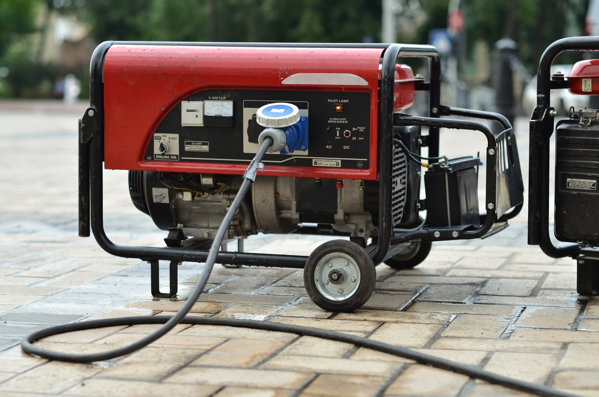 Top Signs Your Home Needs a Generator Replacement